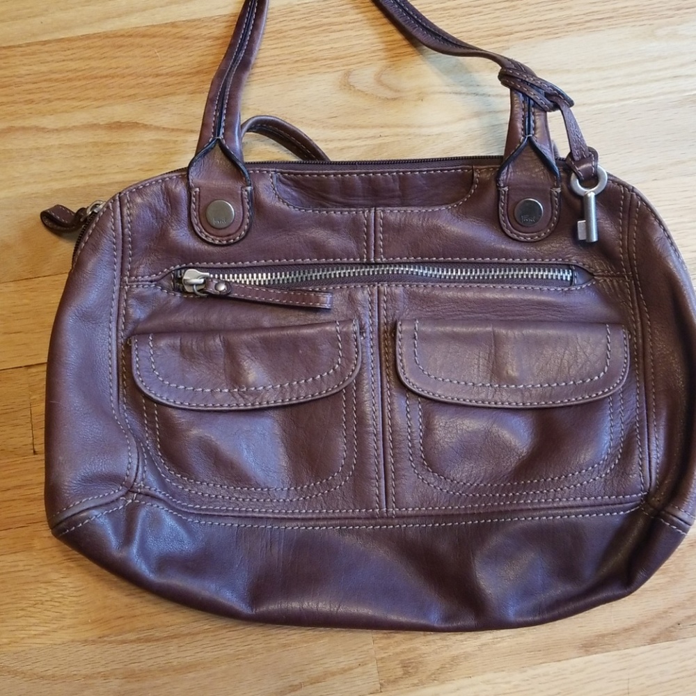 EUC Fossil purse - brown leather